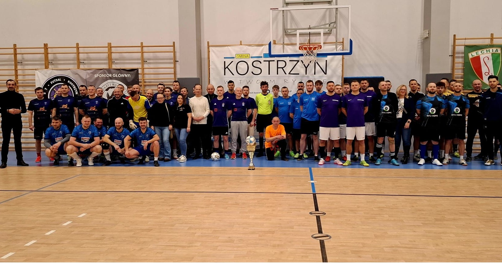 XVII Halowy Turniej Piłki Nożnej Sołectw o Puchar Burmistrza Gminy Kostrzyn